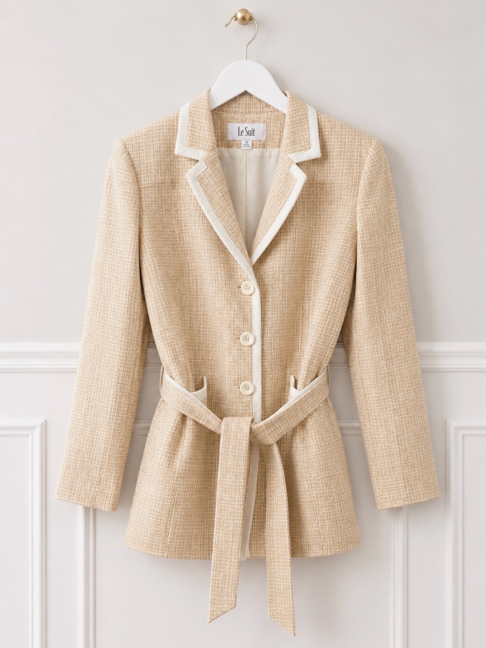 Woman's Le Suit Beige Tweed Belted Blazer Size 10